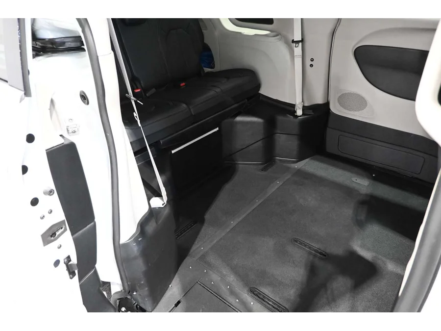 Used 2022 WHITE Chrysler Touring L Mobility Handicap Van image 18