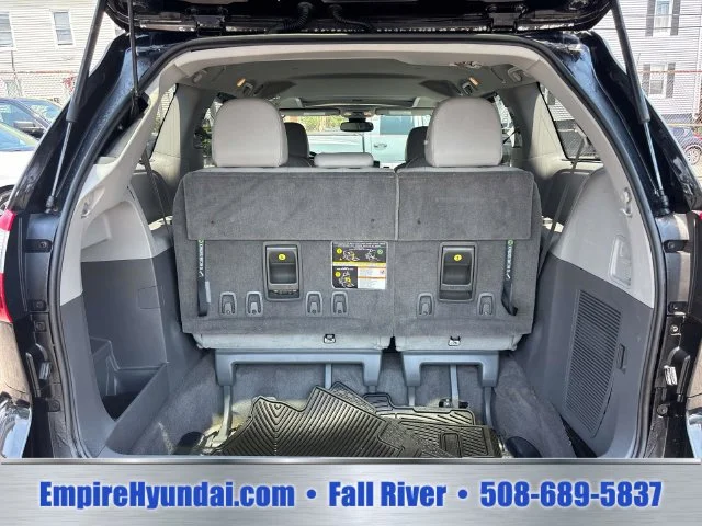 Used 2018 Black Toyota XLE image 14