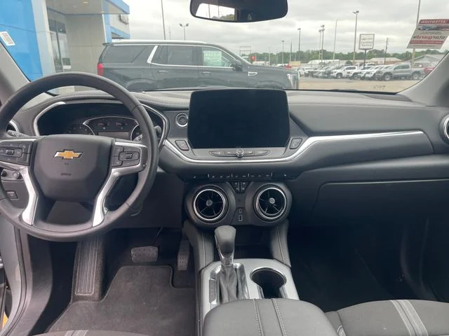 Used 2025 Gray Chevrolet LT image 13