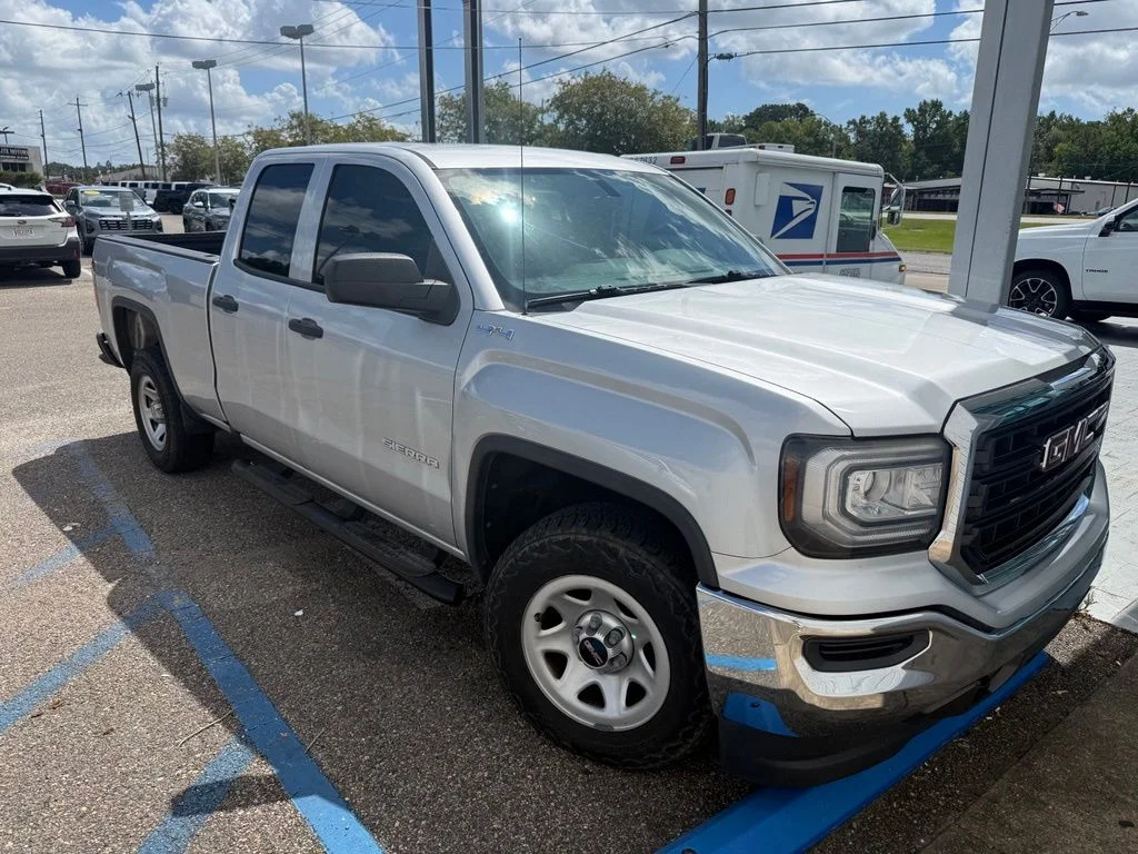 Used 2019 Silver GMC Base image 1