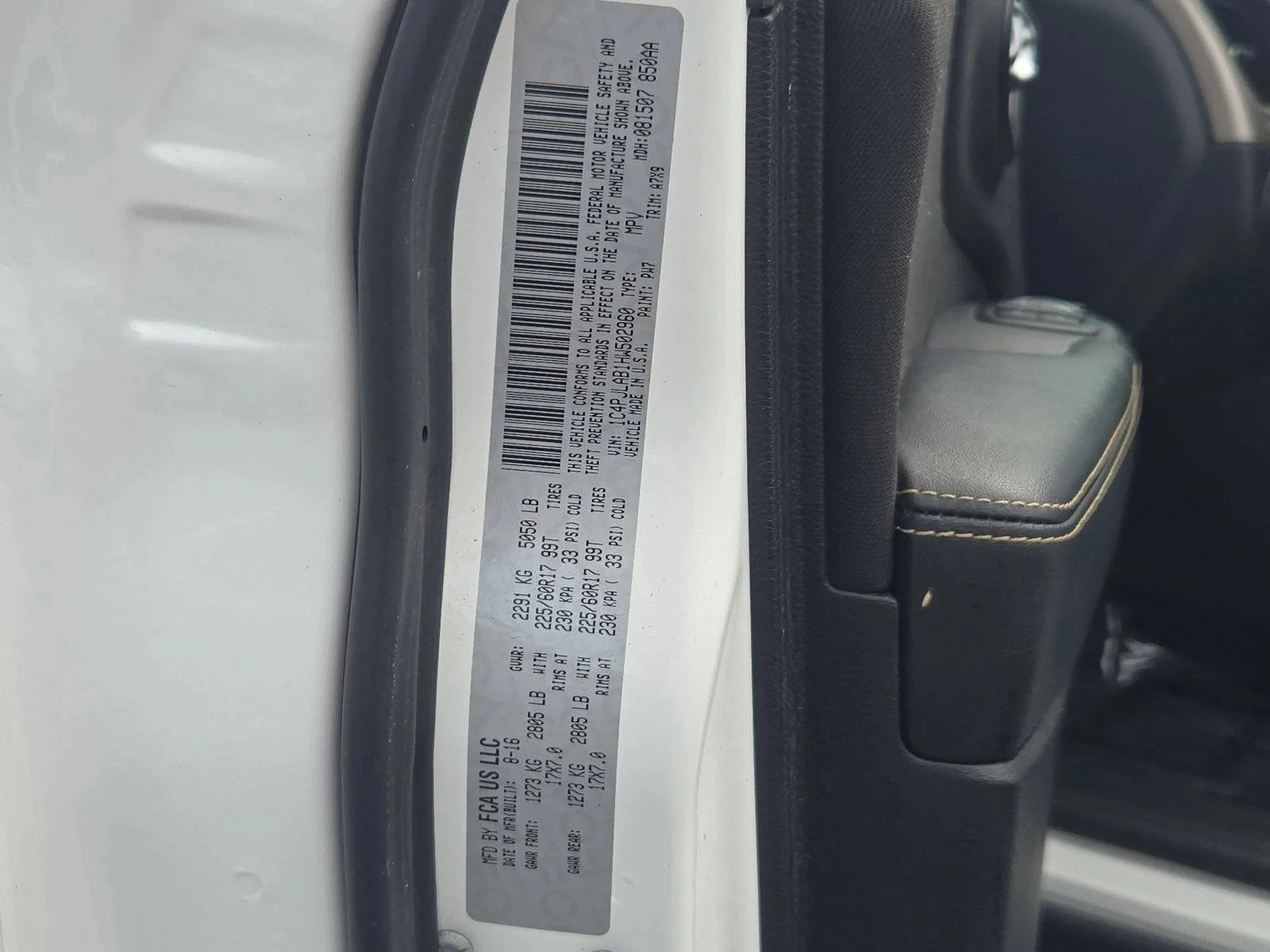 Used 2017 Bright White Clearcoat Jeep Sport image 23
