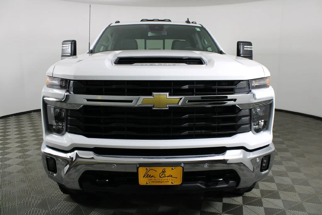 New 2026 Summit White Chevrolet LT image 2