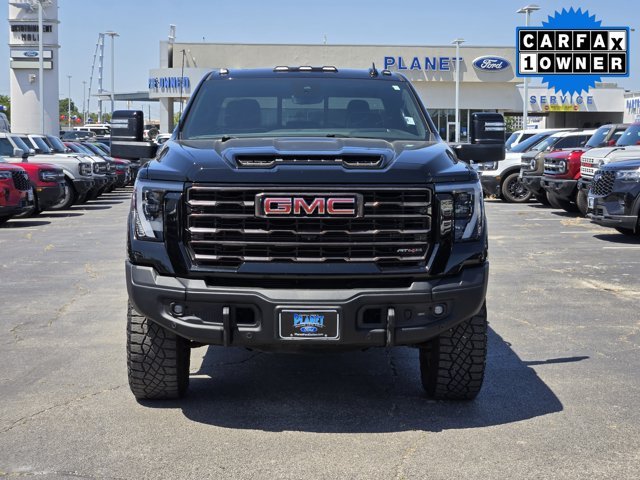 Certified Used 2025 Onyx Black GMC  image 2