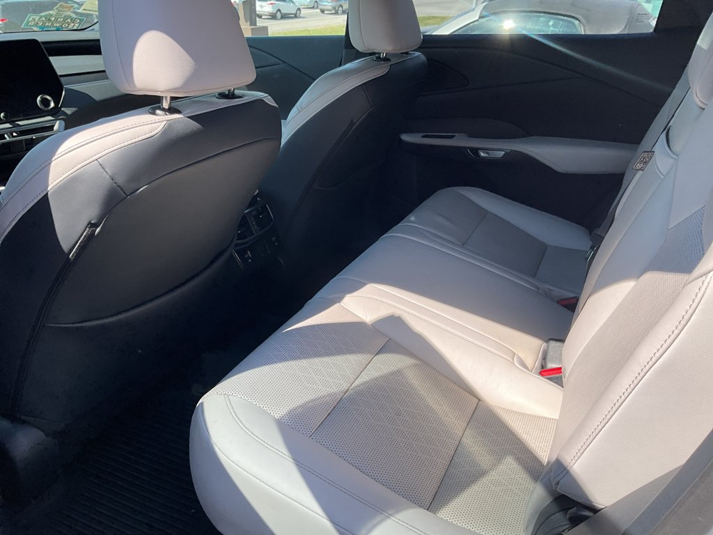 Used 2023 Eminent White Pearl Lexus Premium Plus image 32