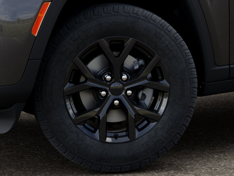 New 2026 Baltic Gray Metallic Clear-Coat Exterior Paint Jeep Laredo image 24