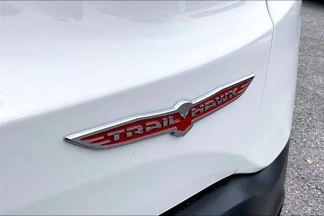 Used 2023 White Jeep Trailhawk image 21