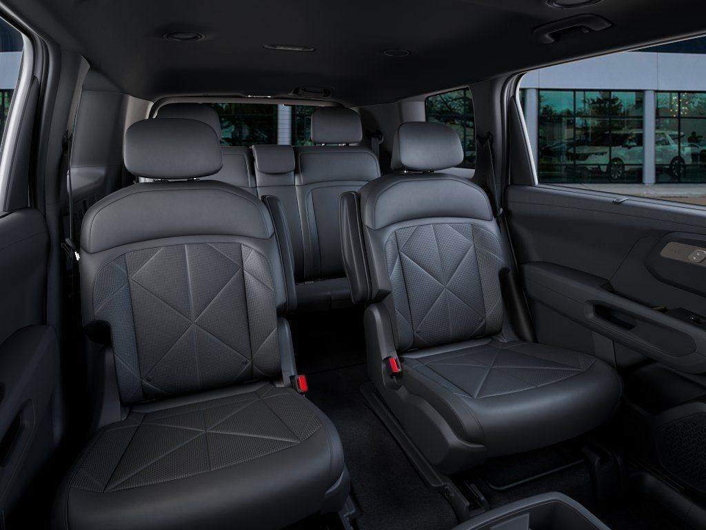 New 2027 White Kia EX image 16
