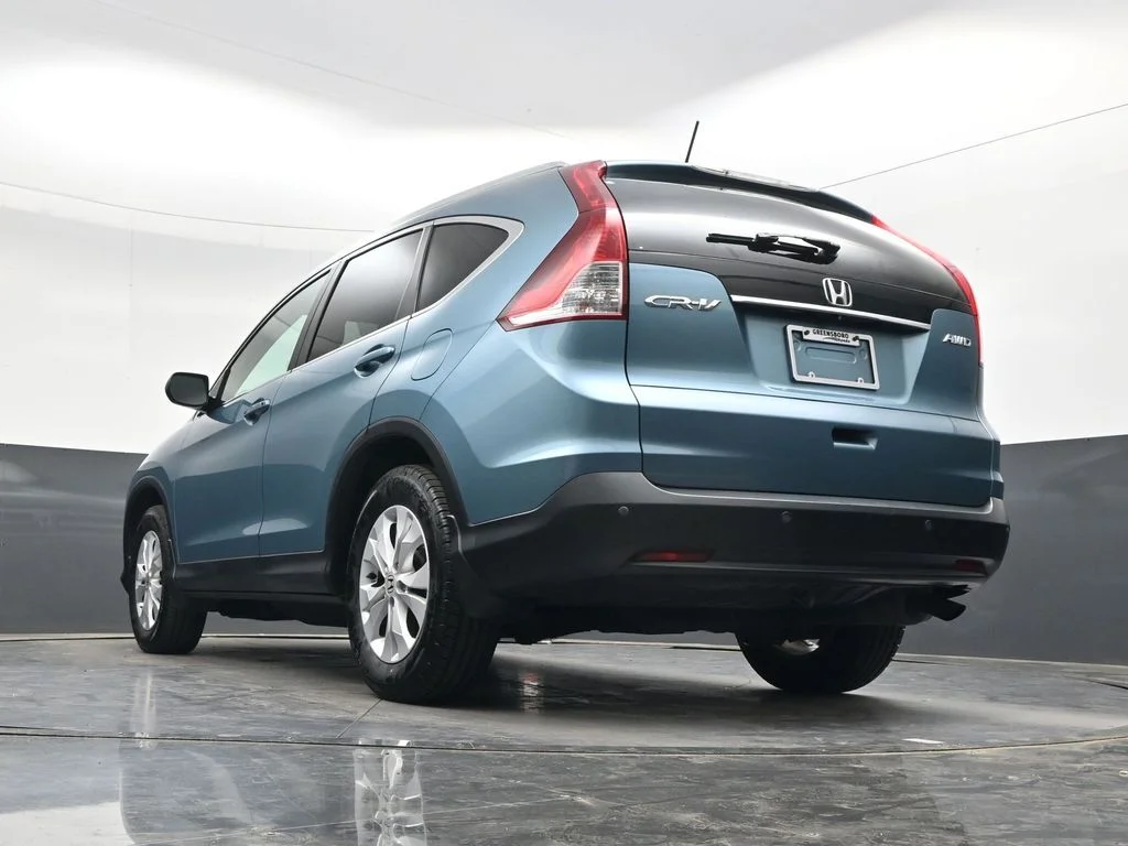 Used 2014 Twilight Blue Metallic Honda EX-L image 28
