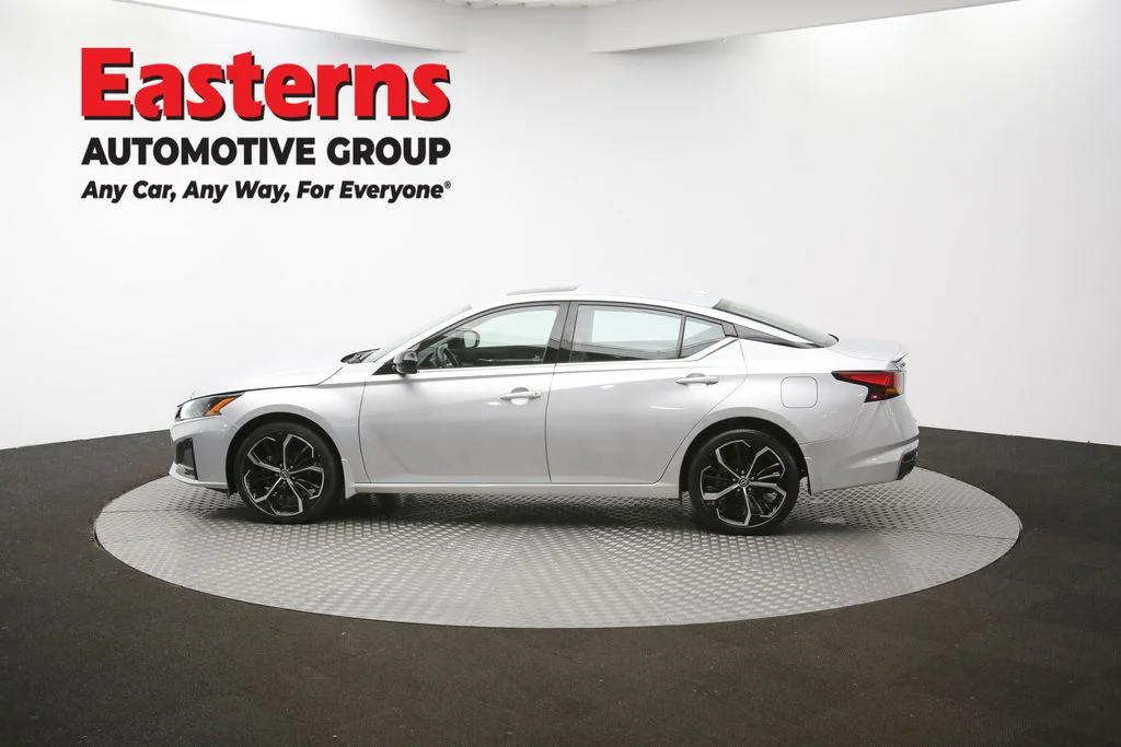 Used 2023 Silver Nissan 2.5 SR image 59