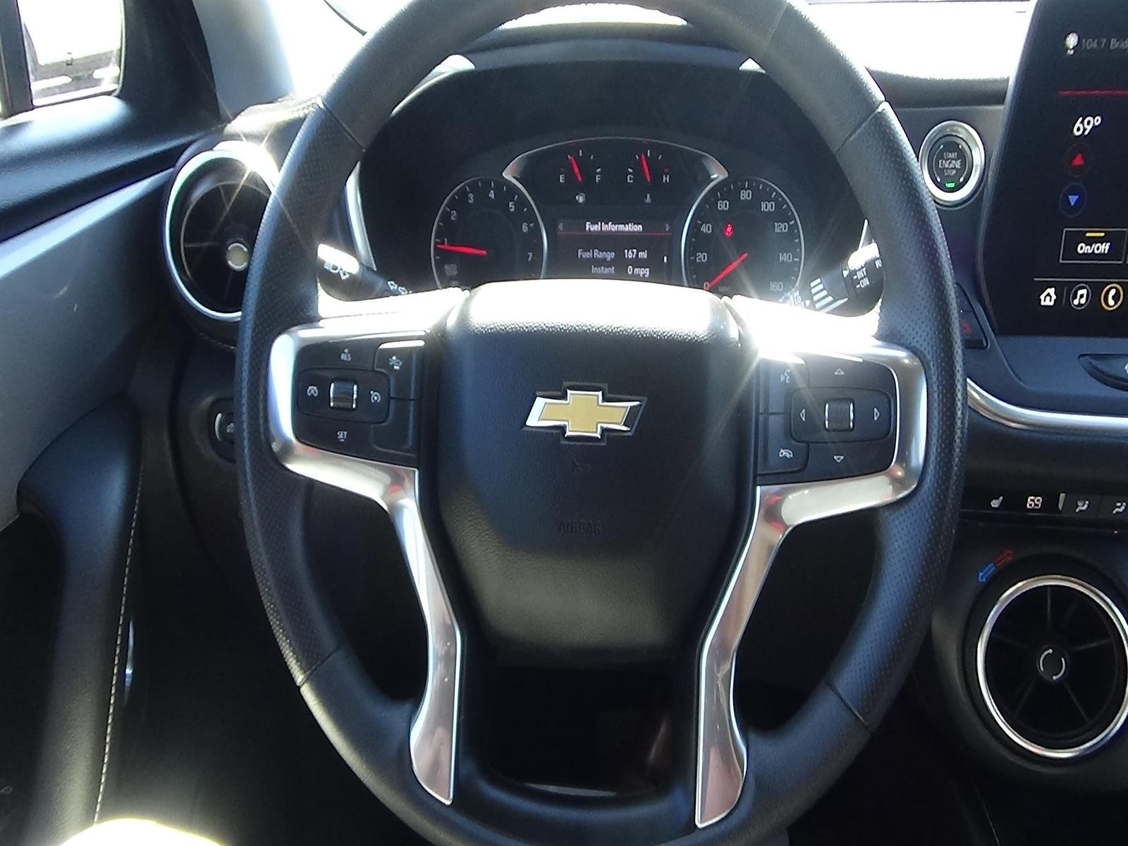 Used 2025 Summit White (gaz) Chevrolet LT image 20