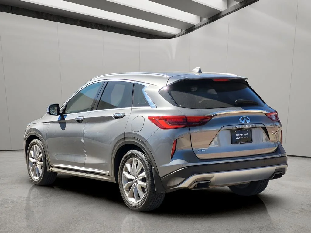 Used 2021 Graphite Shadow INFINITI LUXE image 2
