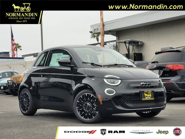 2025 FIAT 500e