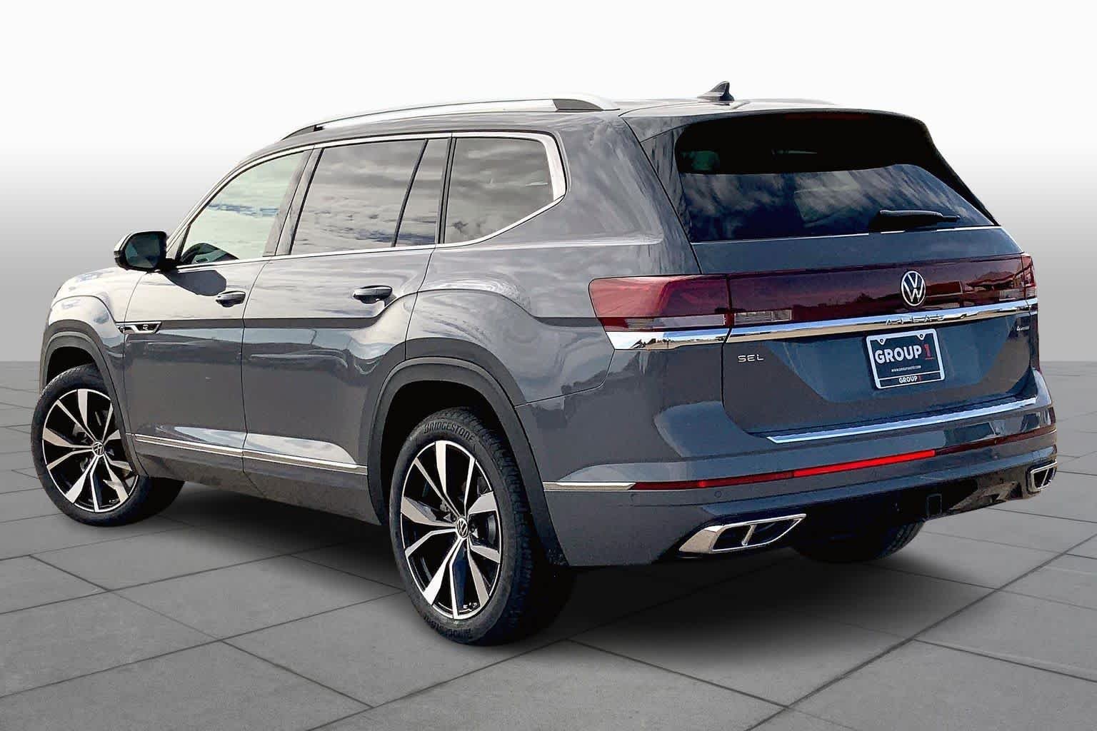 New 2026 Pure Gray Volkswagen 2.0T SEL Premium R-Line image 11