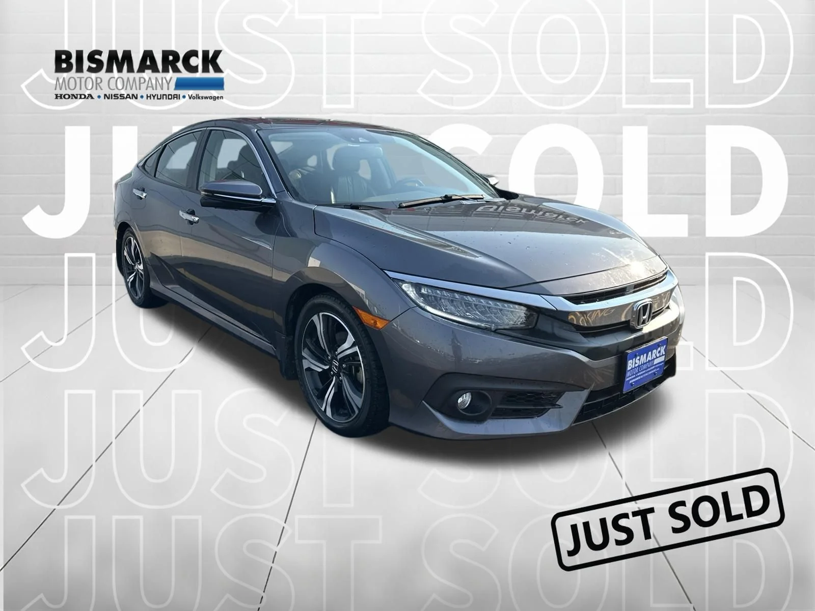 Used 2016 Gray Honda Touring image 2