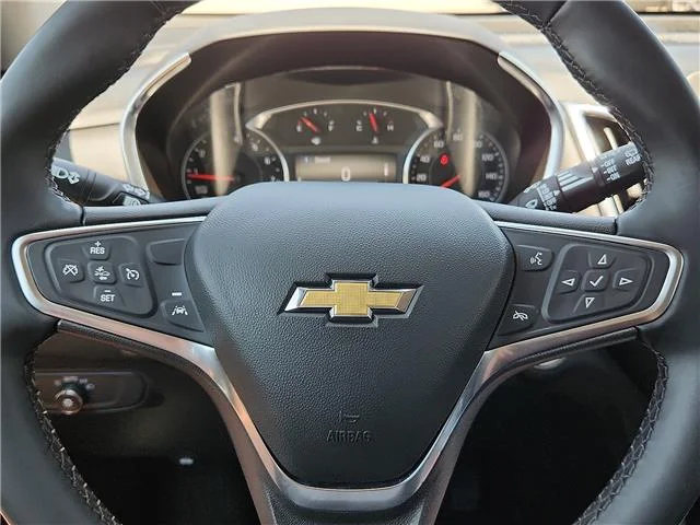 Used 2024 White Chevrolet LT w/1LT Front-Wheel Drive image 19