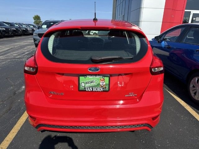 Used 2016 Race Red Ford SE image 7