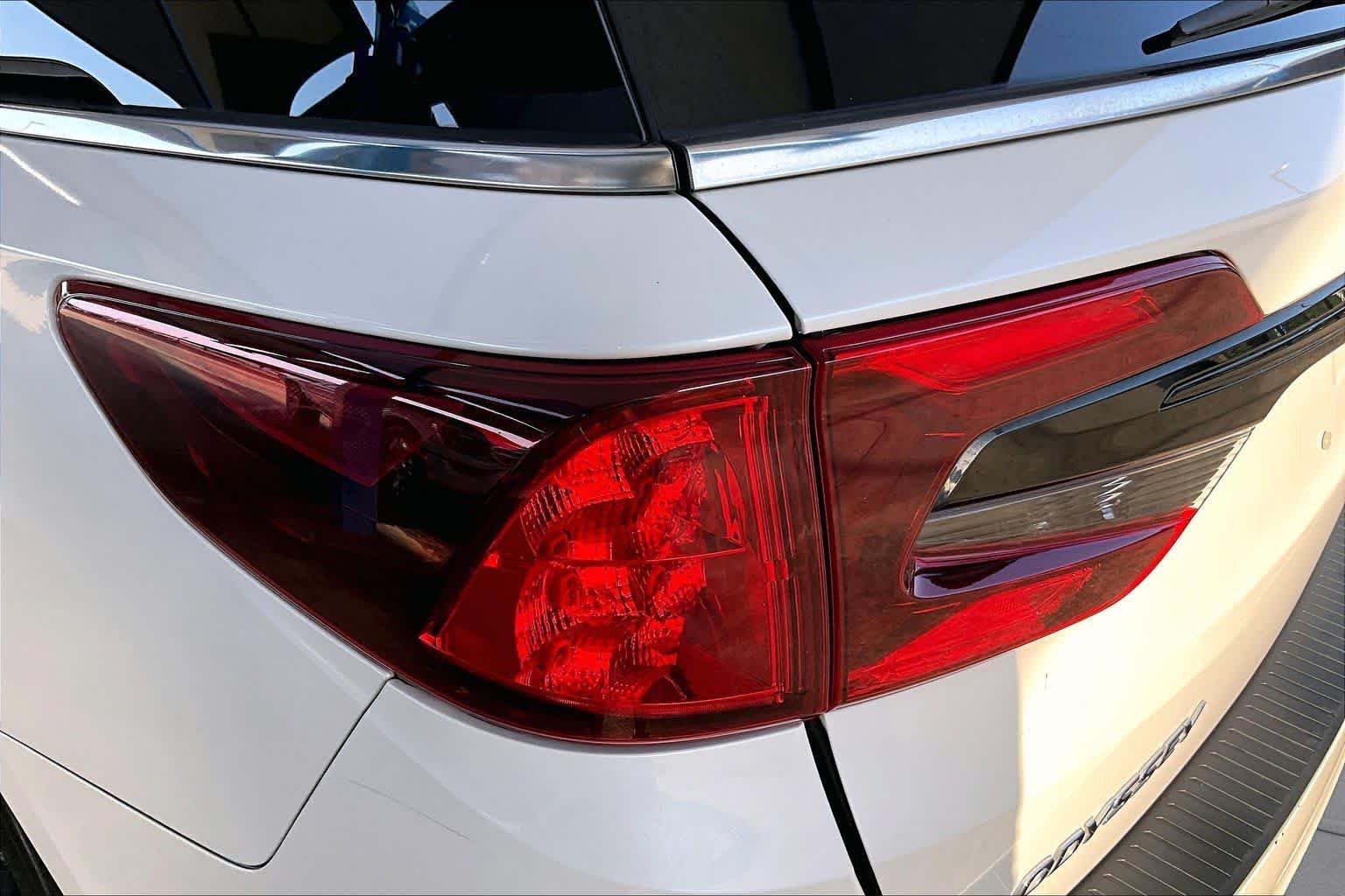 Used 2023 Platinum White Pearl Honda Sport image 29