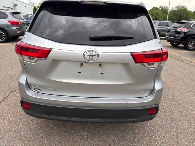 Used 2019 Celestial Silver Metallic Toyota LE image 6