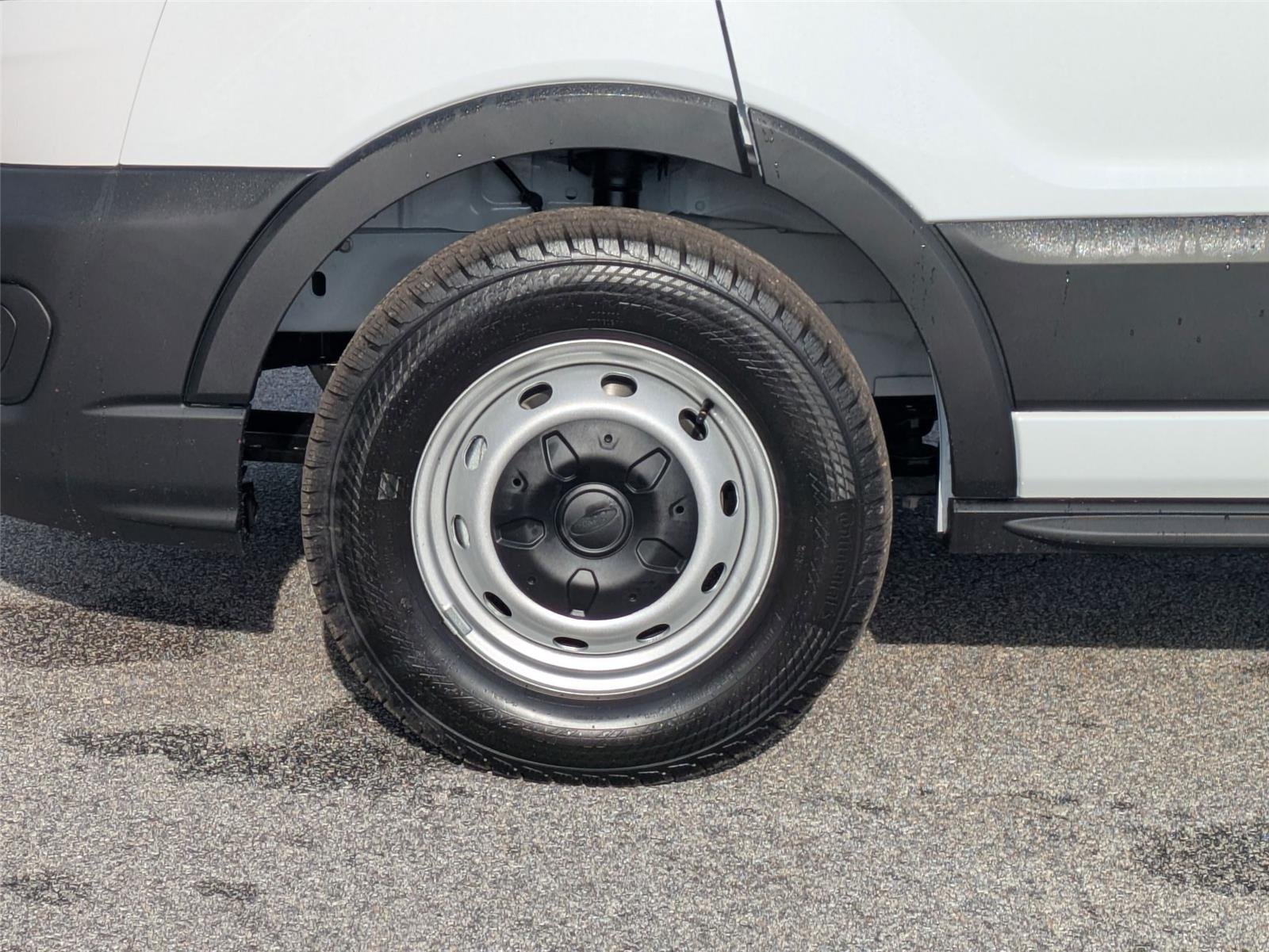 New 2026 Oxford White Ford Cargo Van image 10