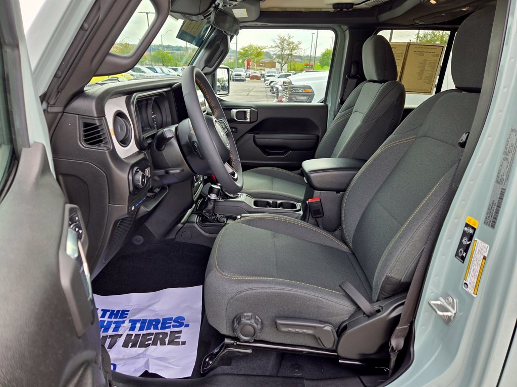 Used 2024 Gray Jeep Sport S 4xe image 14