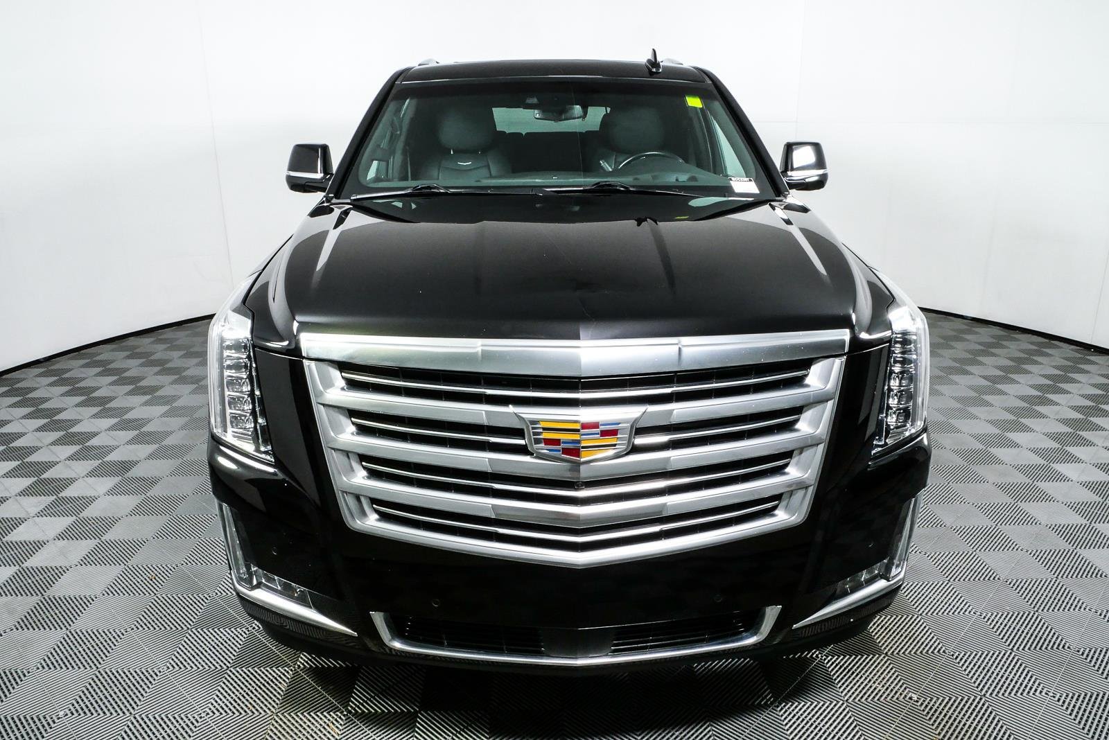 Used 2018 BLACK RAVEN Cadillac Platinum image 29