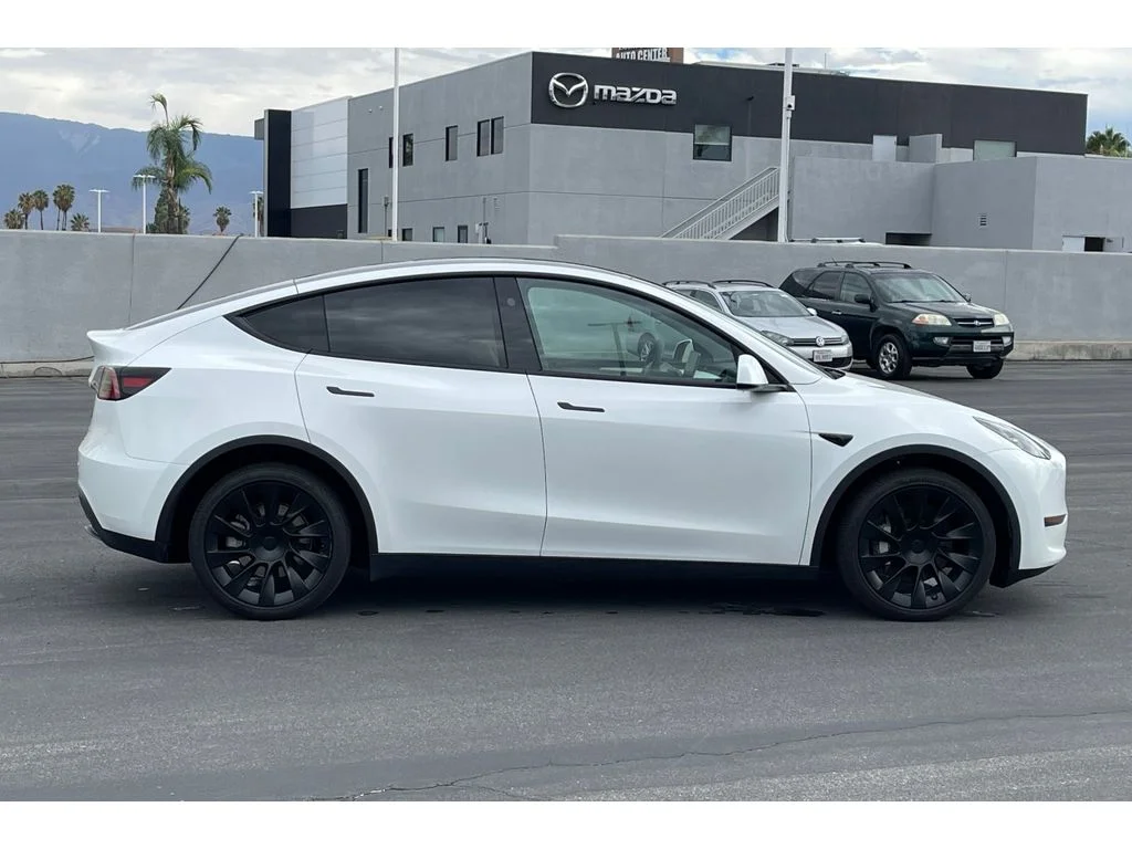 Used 2025 Pearl White Multi-Coat Tesla Long Range image 8