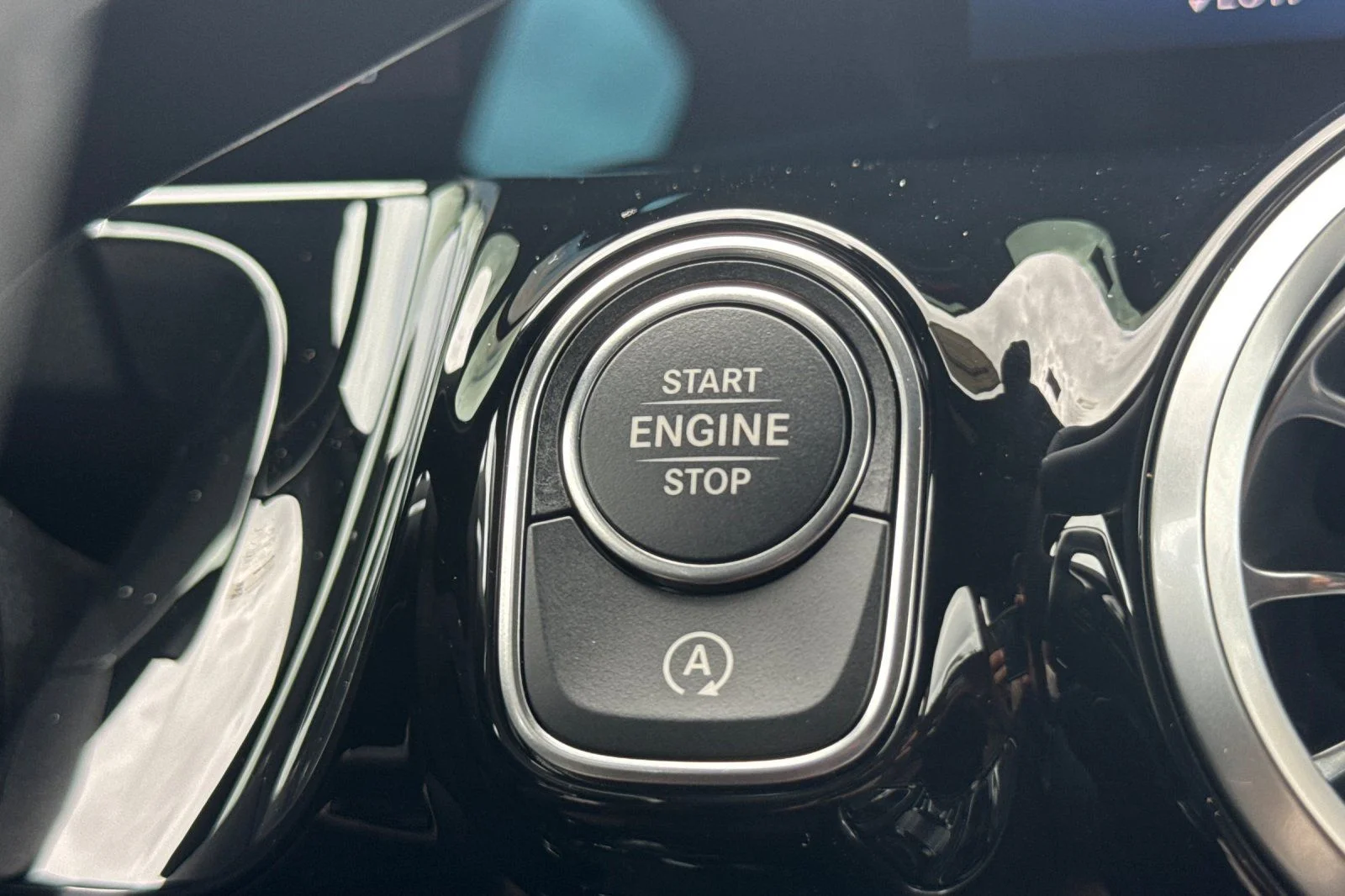 New 2026 Cirrus Silver Metallic Mercedes-Benz GLA 35 AMG® image 19