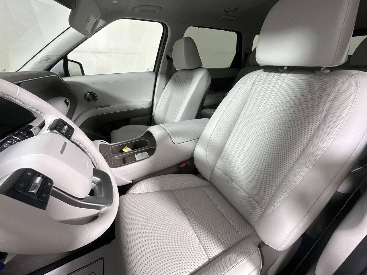 New 2027 Shimmering Silver Hyundai SEL Premium 7P image 9