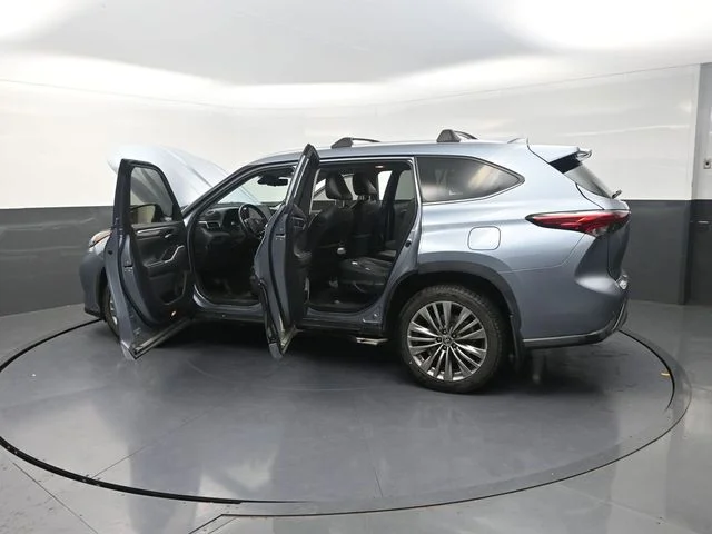 Used 2021 Blue Toyota Platinum image 43