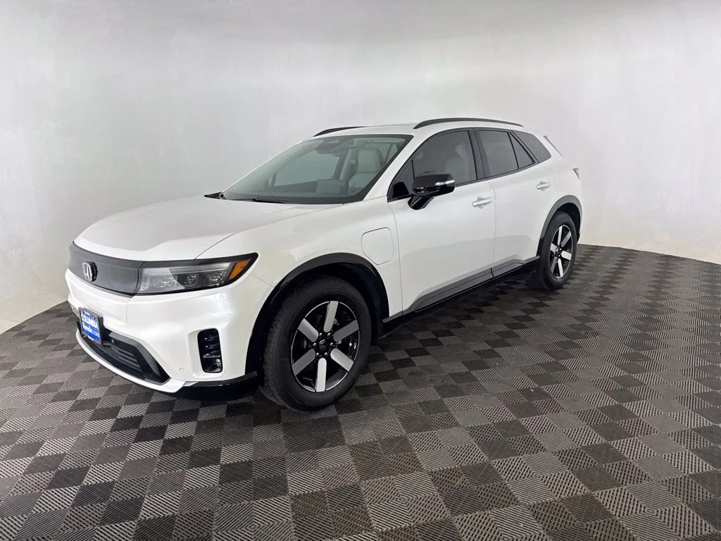 Used 2025 White Honda Touring image 3
