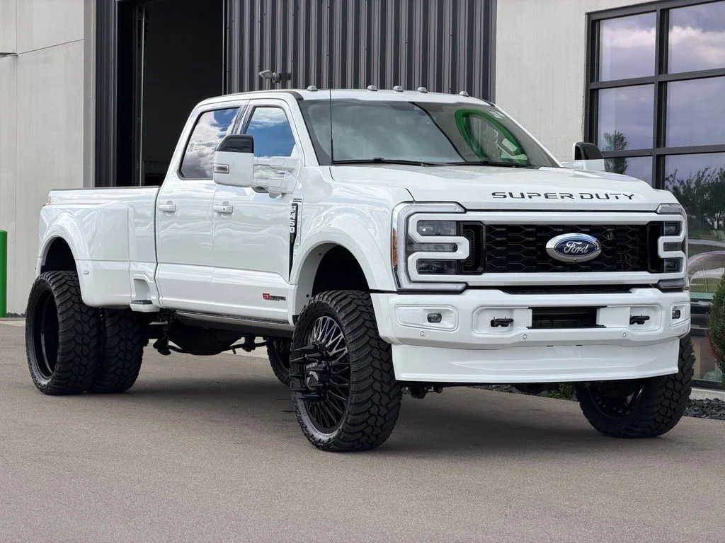 Used 2025 White Ford Platinum image 4