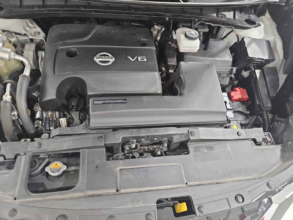 Used 2019 Pearl White Nissan S image 21