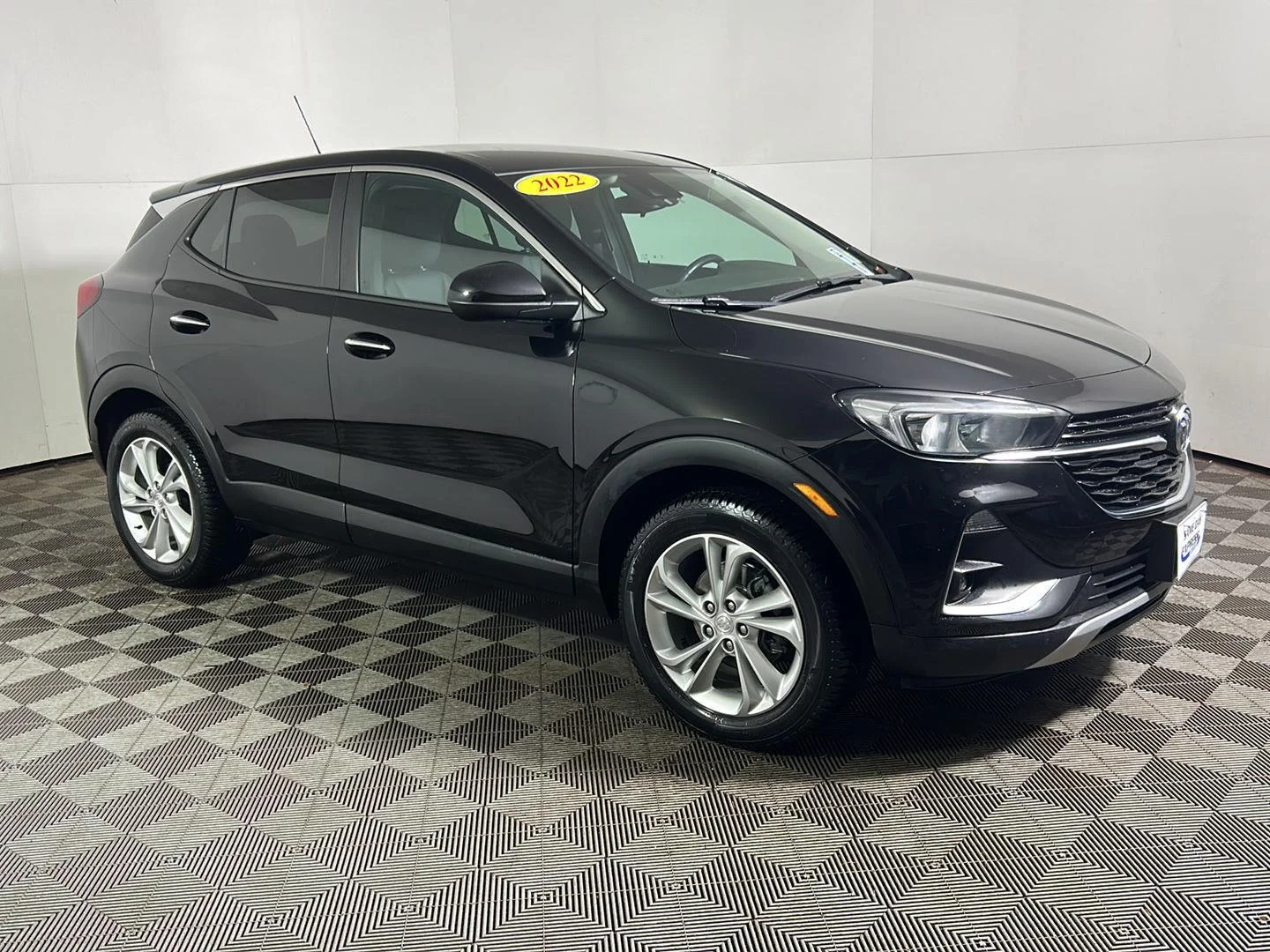 Used 2022 Ebony Twilight Metallic Buick Preferred image 5