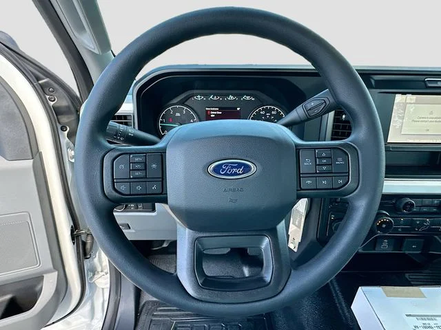 New 2026 Oxford White Ford XL image 7
