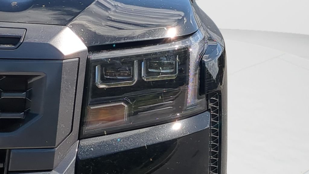 New 2026 Super Black Nissan Crew Cab SV image 33