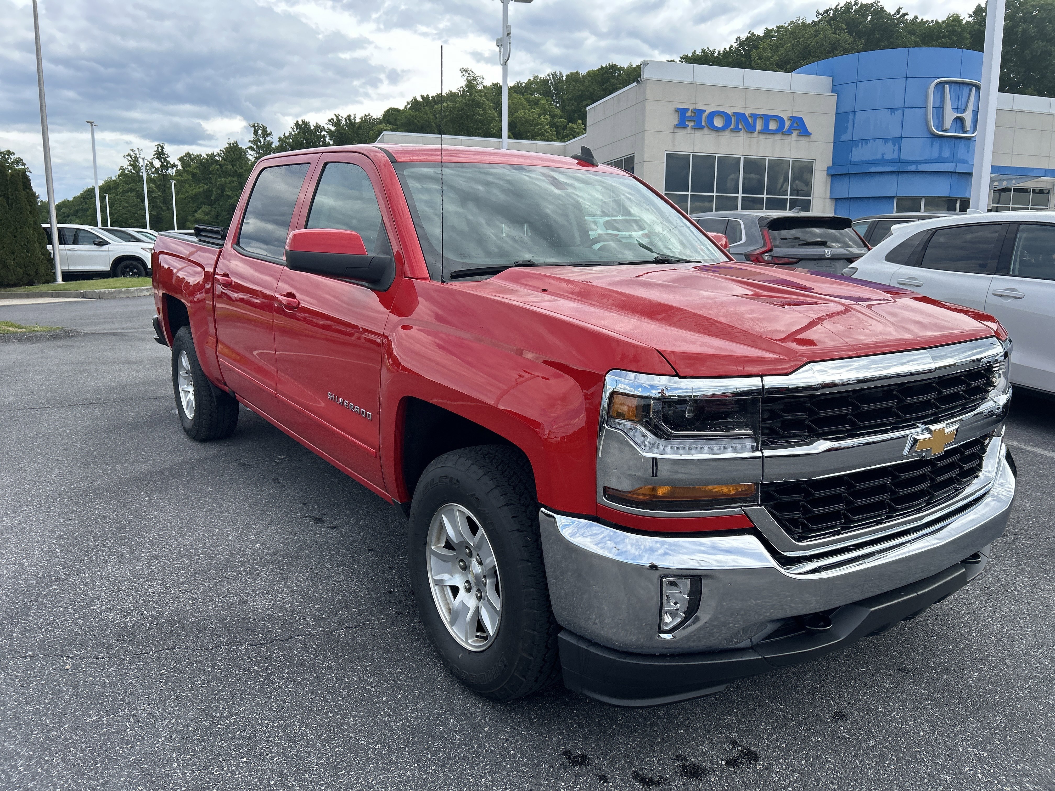2017 Chevrolet Silverado 1500 LT 4X4 Crew Cab Short Box's photo