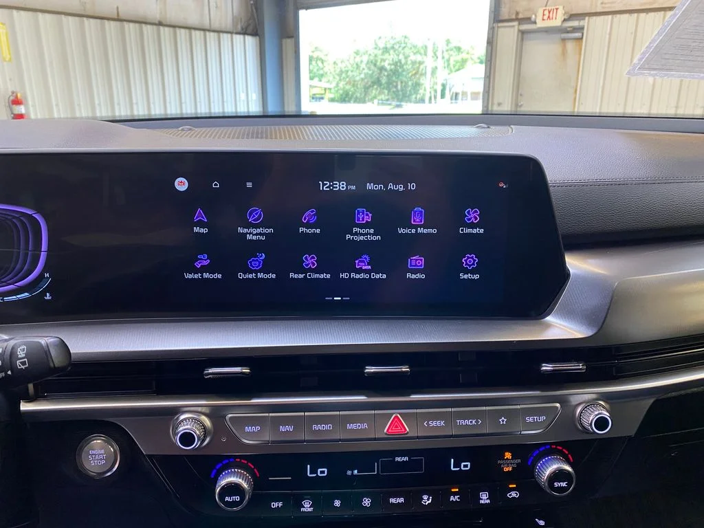 Used 2025 Silver Kia S image 38