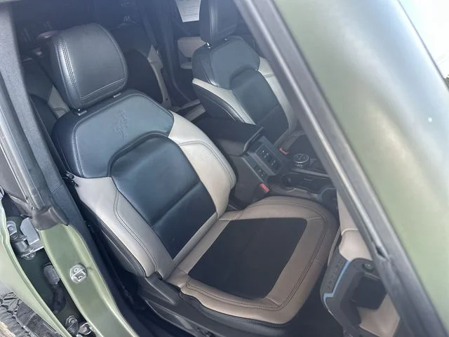 Used 2022 Silver Ford Wildtrak image 27