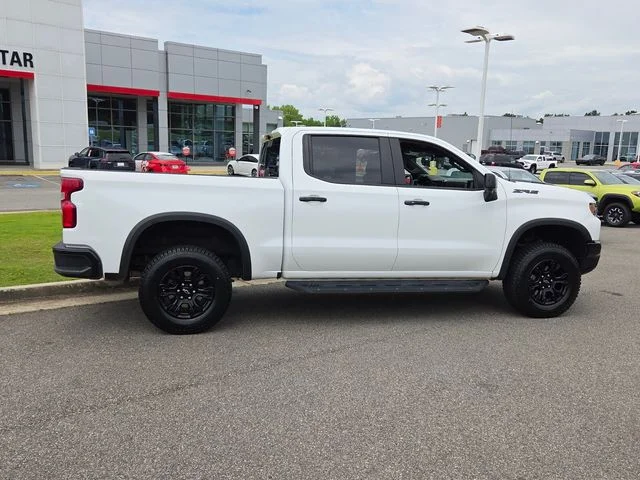 Used 2024 White Chevrolet ZR2 image 13