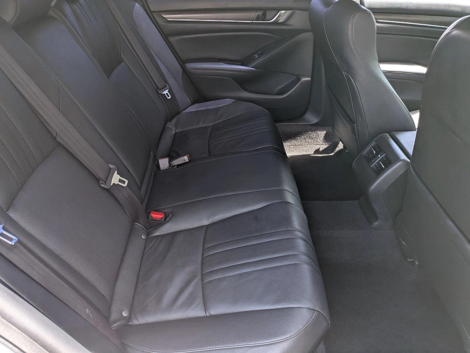 Used 2020 Platinum White Pea Honda EX-L image 17