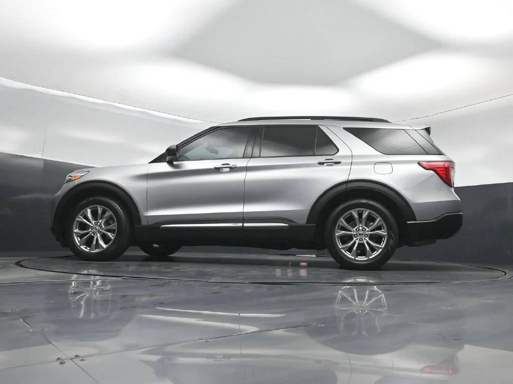 Used 2021 Silver Ford XLT image 7