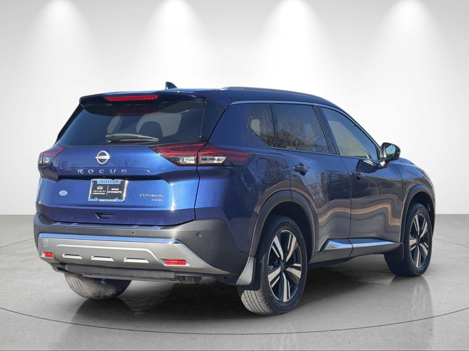 Used 2023 Caspian Blue Metallic Nissan Platinum image 5