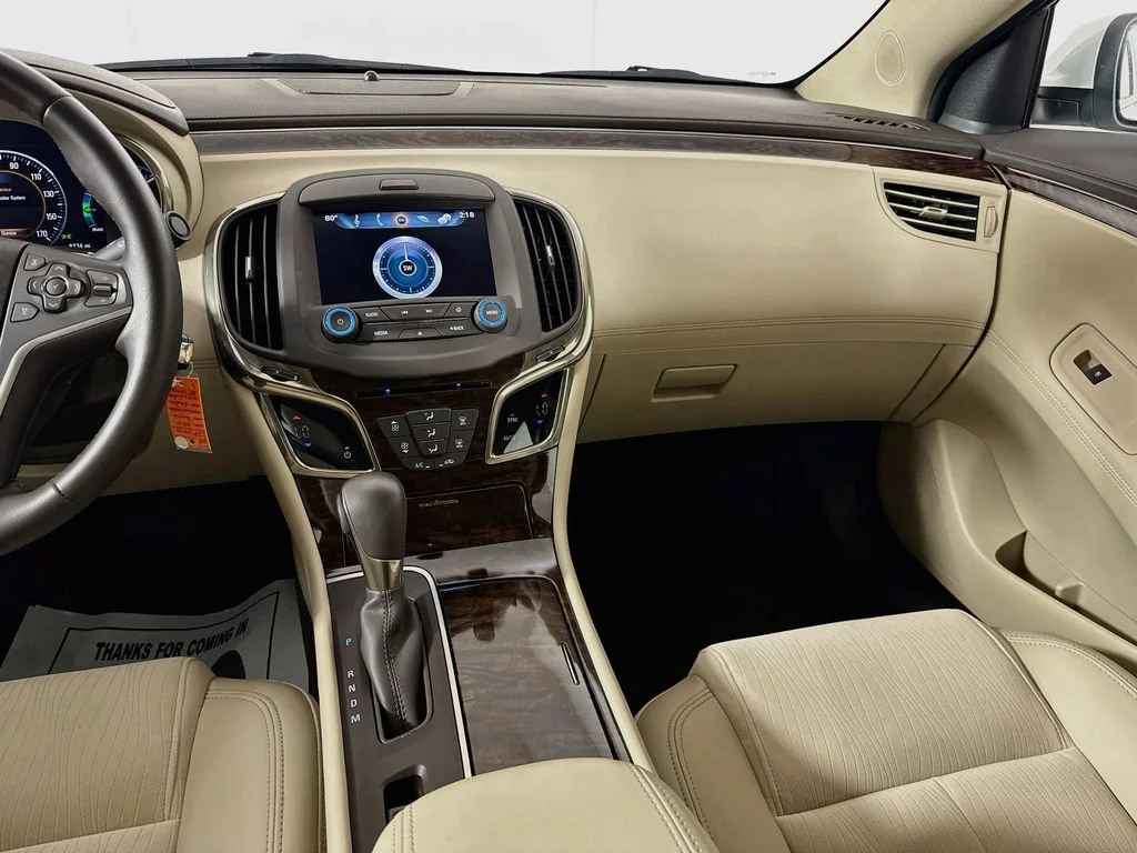 Used 2016 White Buick Base image 27