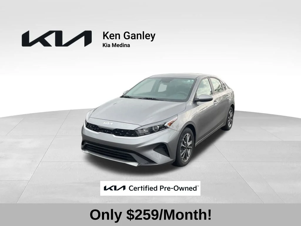 2023 Kia Forte LXS AT's photo
