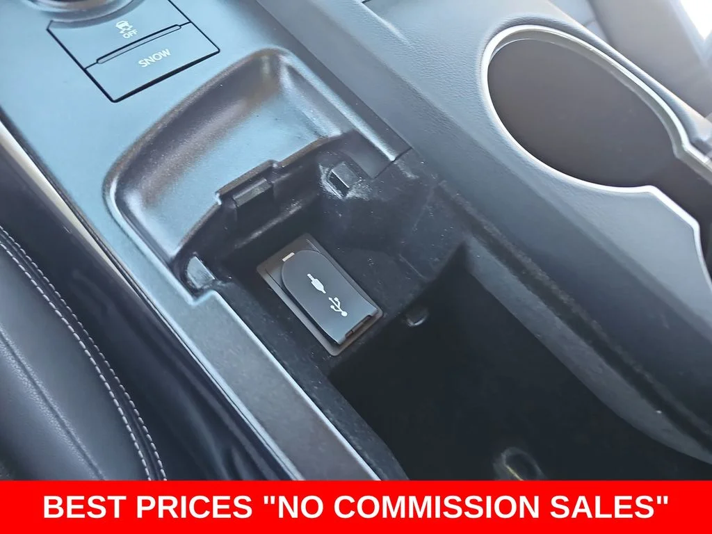 Used 2020 White Lexus 300 image 23