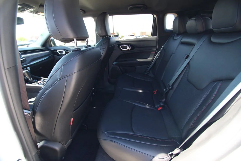Used 2024 White Jeep Trailhawk image 7