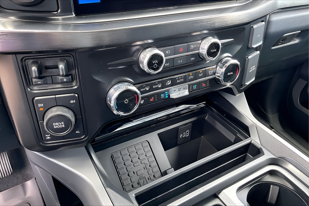 New 2026 Agate Black Metallic Ford Lariat image 14