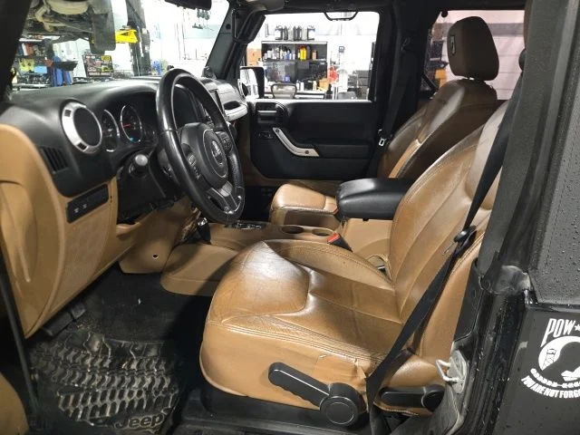 Used 2013 Black Jeep Rubicon image 13