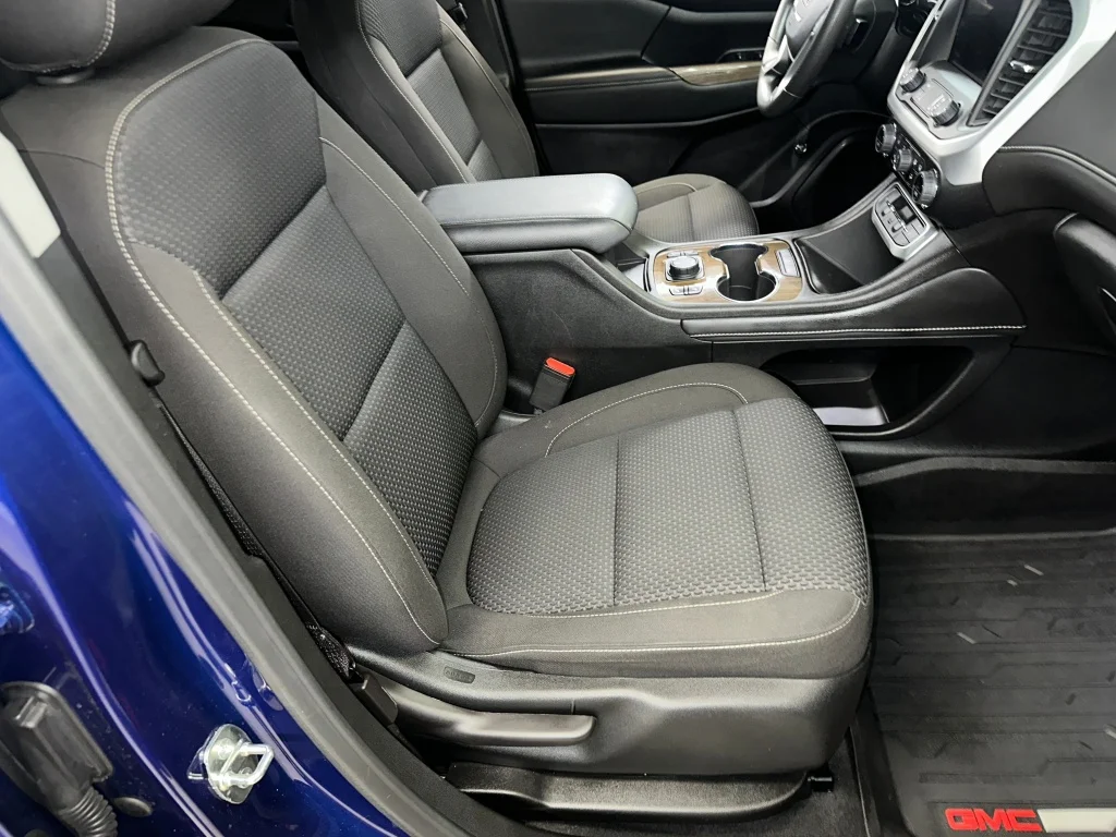Certified Used 2023 Ultra Blue Metallic GMC SLE image 33