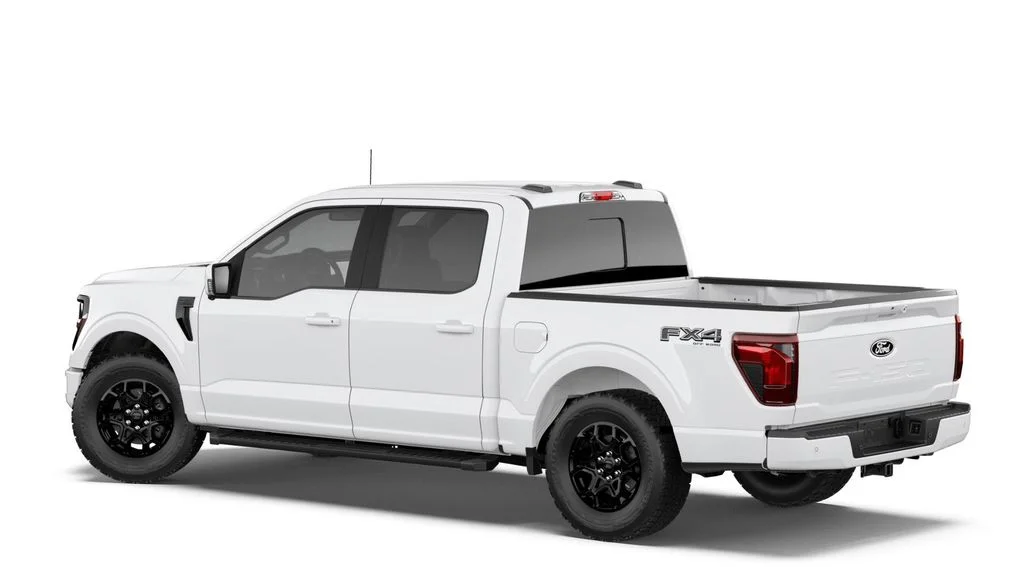 New 2026 Oxford White Ford XLT image 2